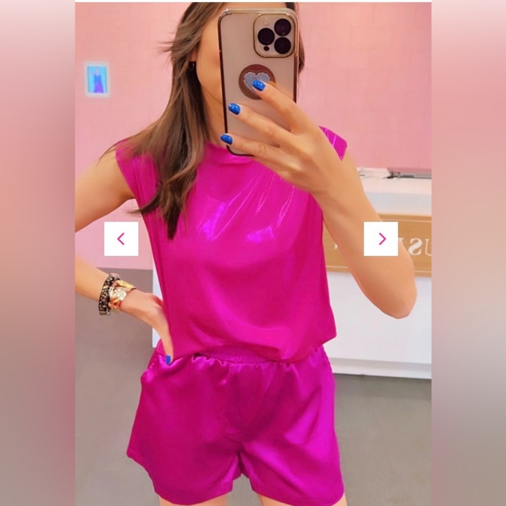 💥PRICE DROP💥 If She Loves - BLUE  Metallic Crew Neck Muscle Tee
